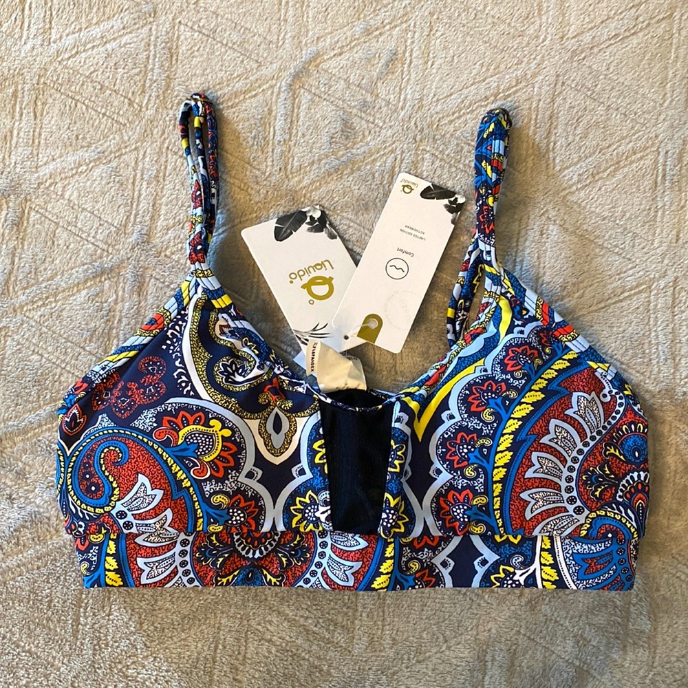 Liquido Sports Bra, Size Small NWT adjustable straps, beautiful print